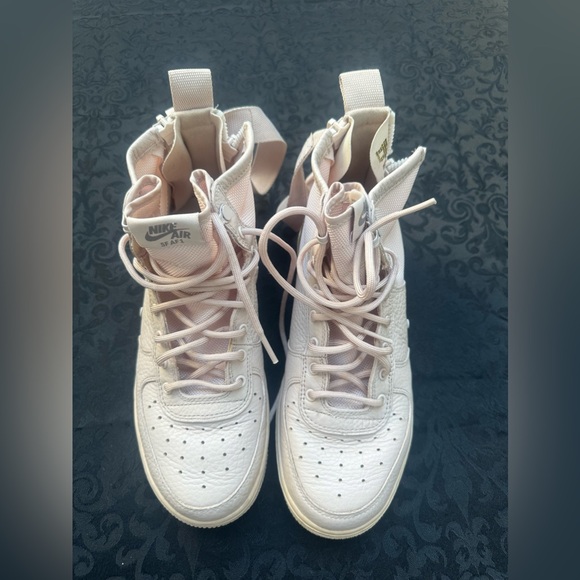 (GS) Nike SF Nike Air Force 1 Mid
'Silt Red' AJ0424-600 size 6Y - Picture 7 of 12